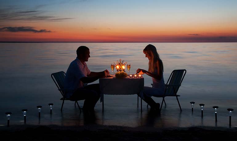 Tips To Plan A Romantic Getaway With An Escort