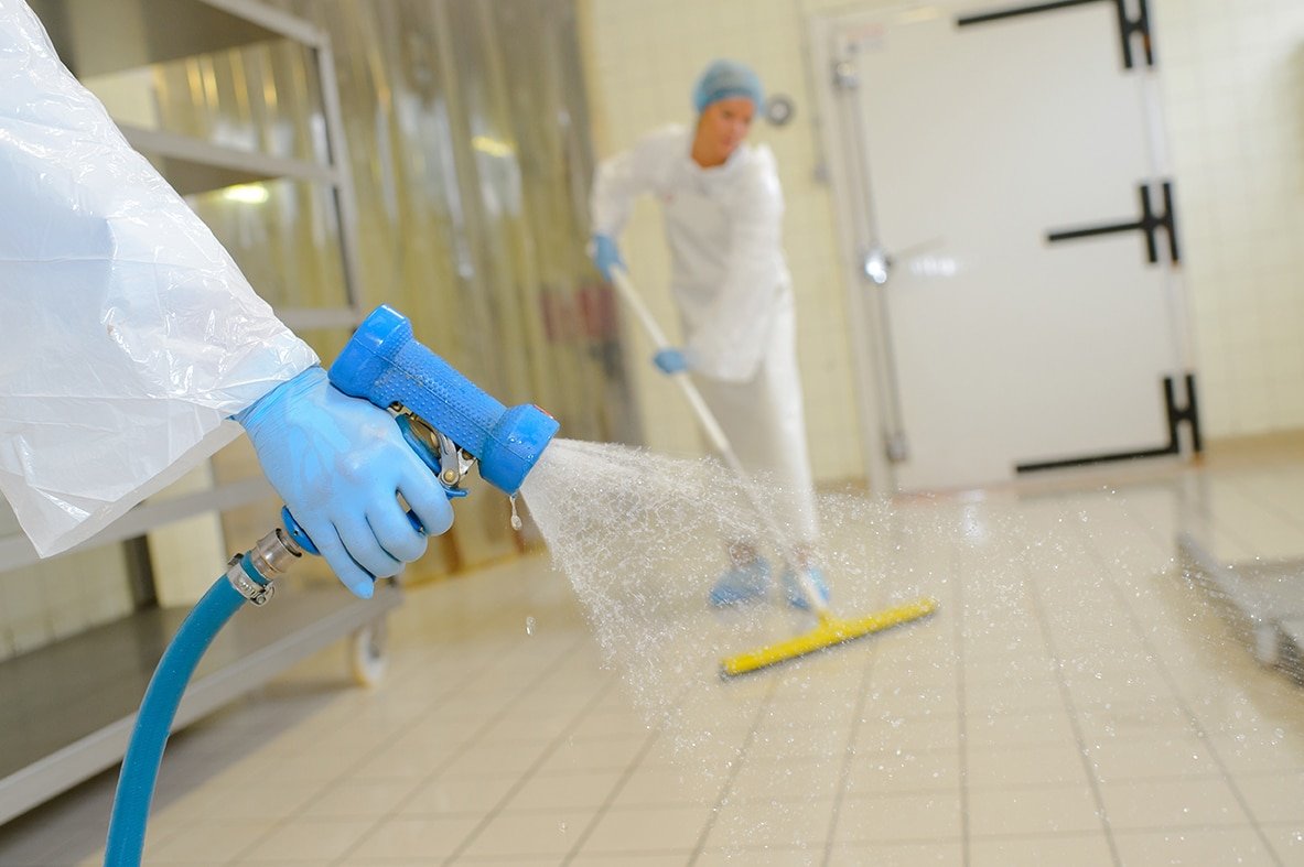 Is It a Good Idea to Hire Lab Cleaning Services?
