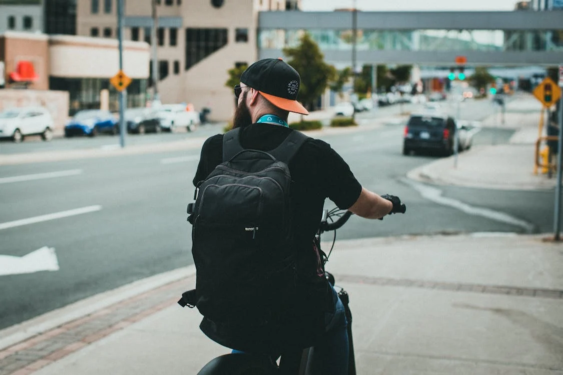 Need a Lightweight Messenger Bag for Cycling to Work?
