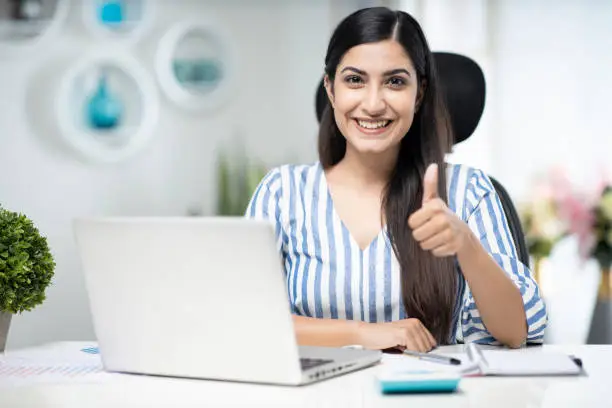 Tips to safely navigate and evaluate online job listings effectively