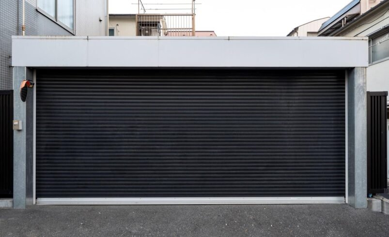 How to Choose the Right Garage Door Repair Company in Phoenix, AZ