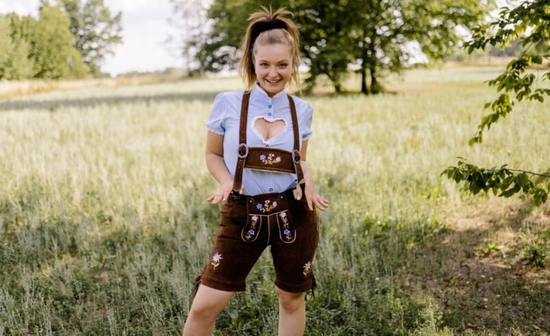 Women’s Oktoberfest Outfit Guide – How to Embrace Authentic Bavarian Traditions in Style