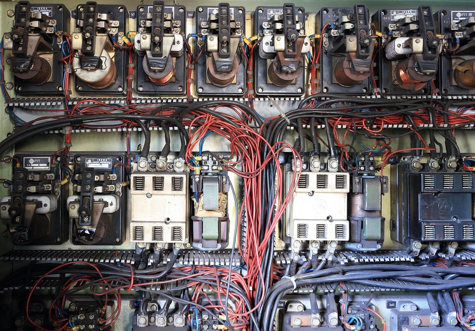 Industrial Switches In Smart Factories: Real-Time Automation Enabler 