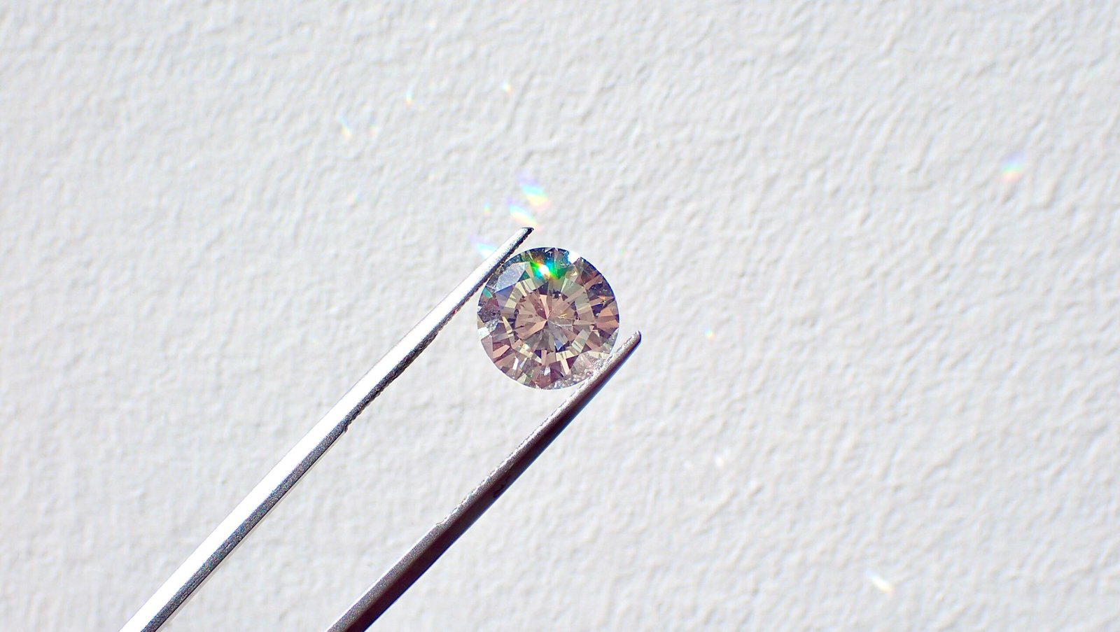 The Rise of Man-Made Diamonds in Men’s Wedding Bands