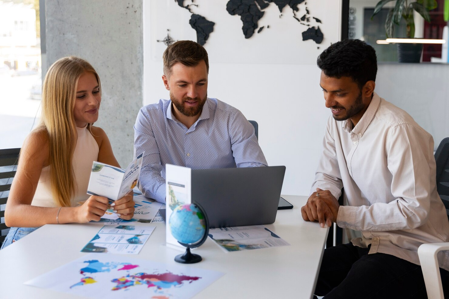 What Is an EOR Company and Why It’s Key to Global Hiring