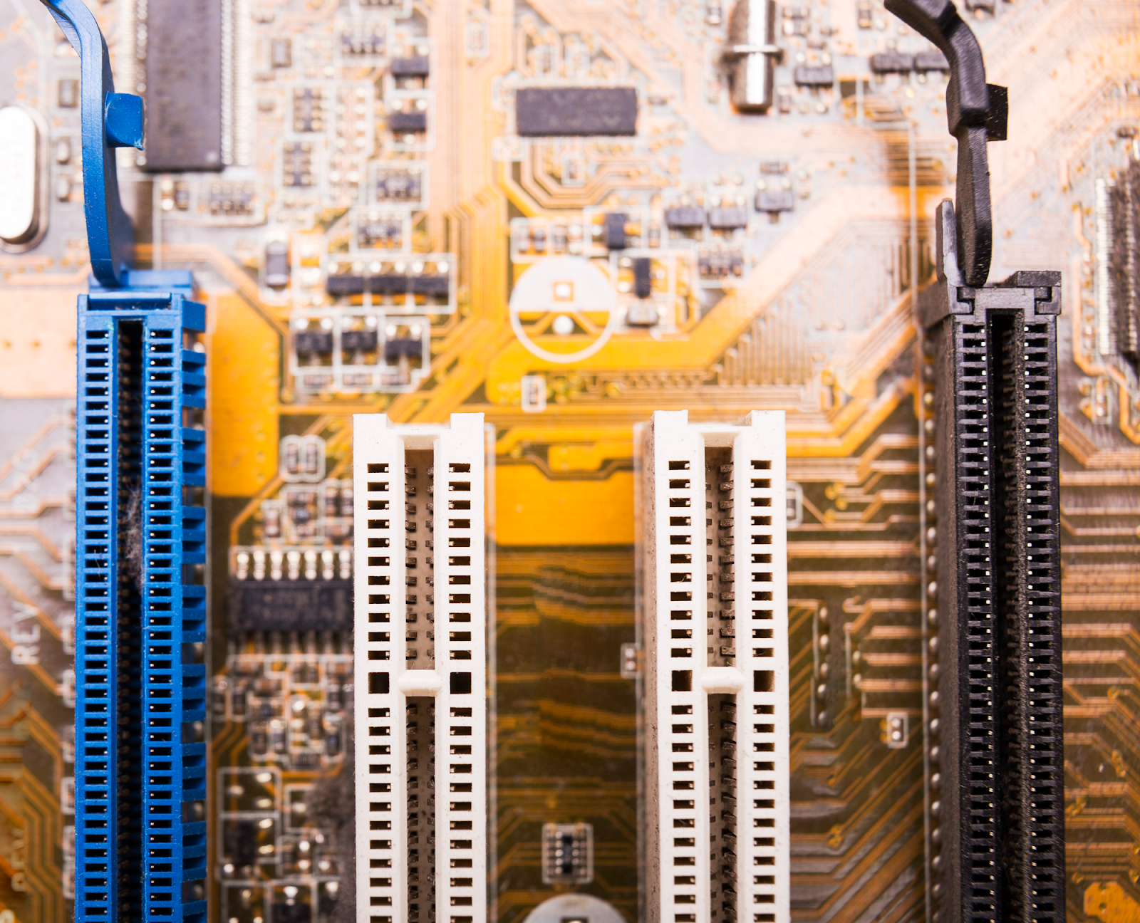 How Beckhoff EtherCAT Terminals Enhance Real-Time Communication in Automation