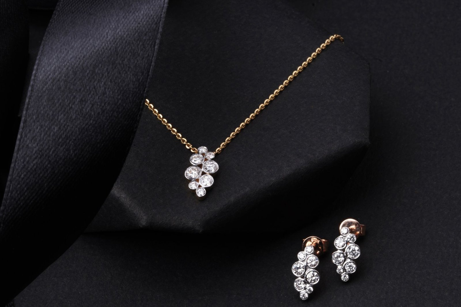 The Rise of Minimal Diamond Jewellery in Indian Weddings