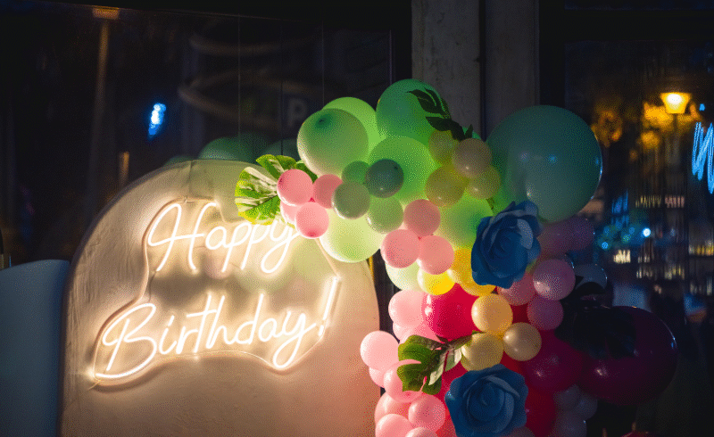 10 Easy and Affordable Photo Booth Backdrop Ideas