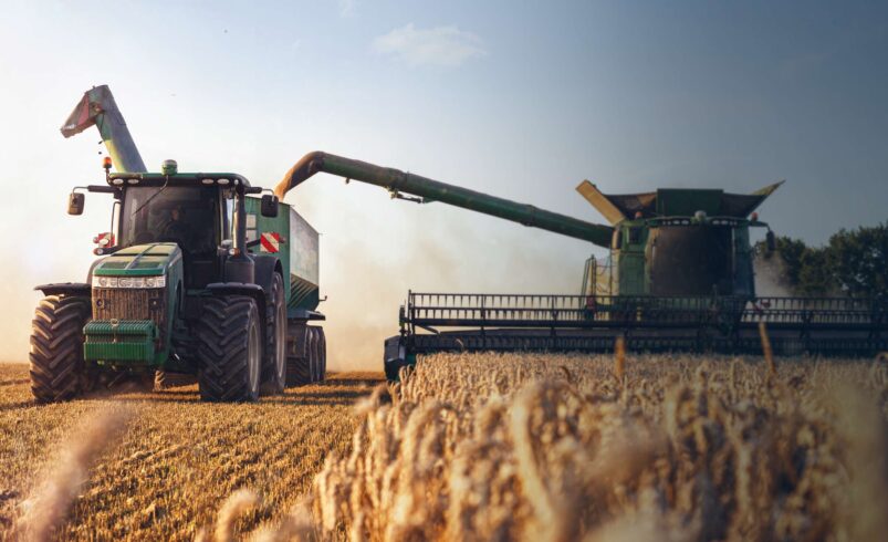 Rebuilding vs. Replacing: How to Evaluate the Lifecycle of Your Agricultural Fleet