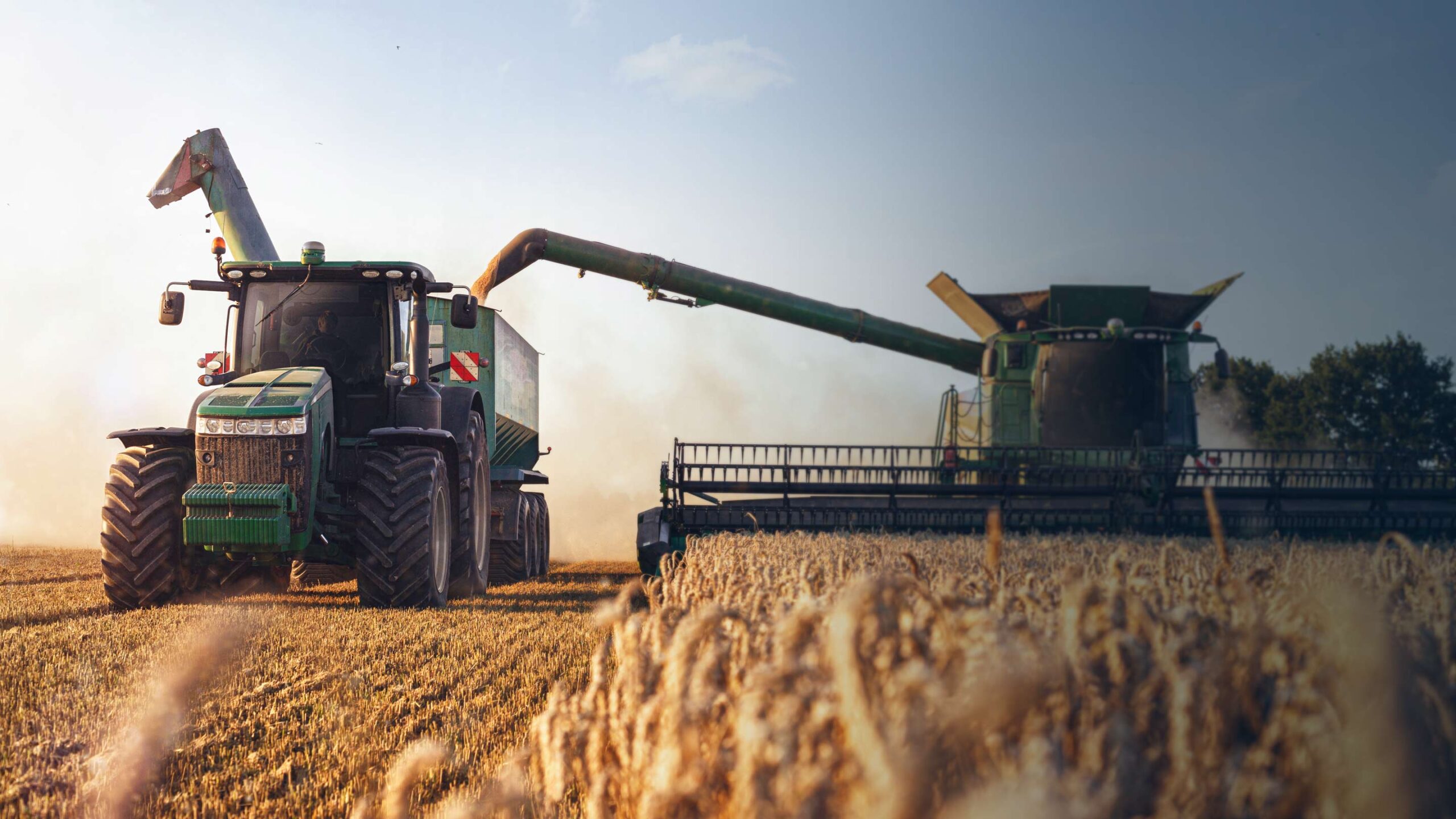 Rebuilding vs. Replacing: How to Evaluate the Lifecycle of Your Agricultural Fleet